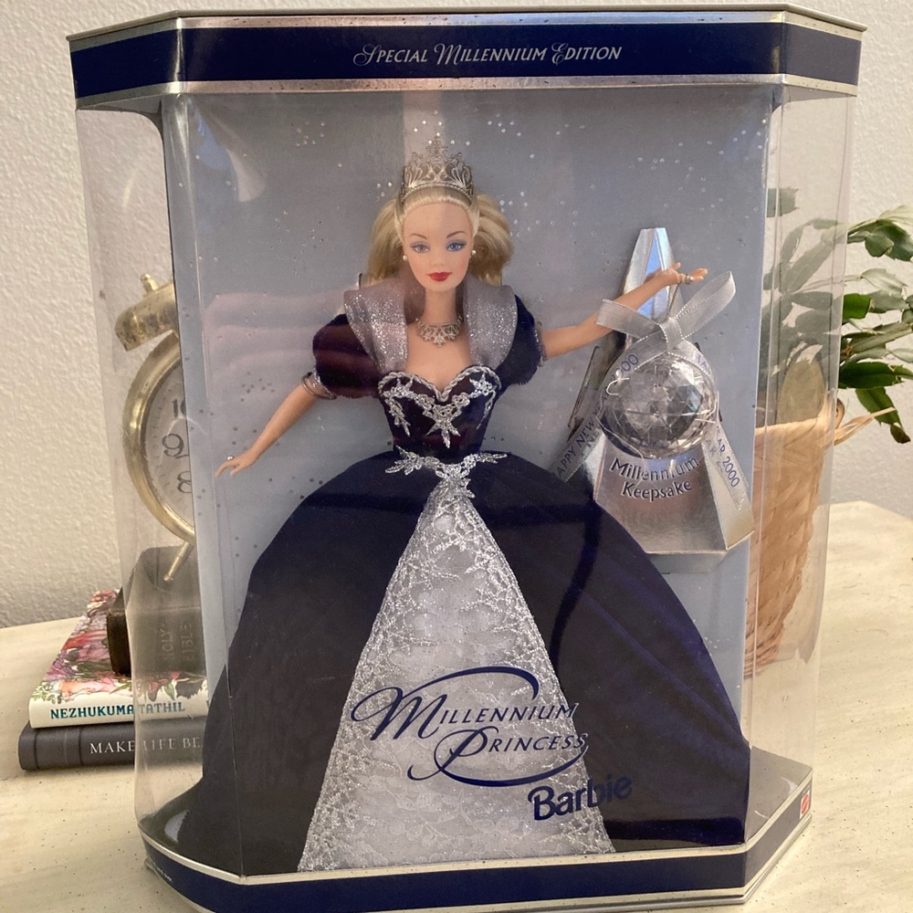 Vintage Millennium Barbie 1999 New in Box!